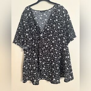 BloomChic blouse size 22/24